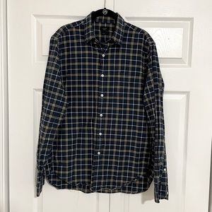 J Crew Men’s plaid Oxford shirt